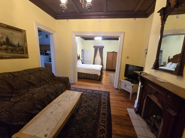 Victorian King Suites